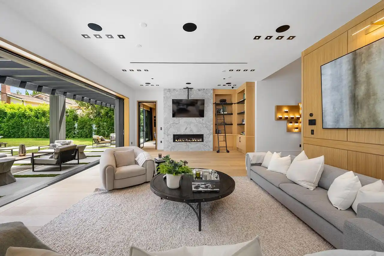 Home Window Tinting: Benefits, Types, and Expert Tips